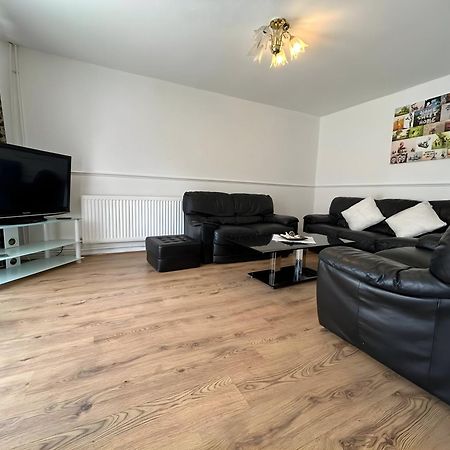 3 Bedroom House By M40 J4 High Wycombe Kültér fotó