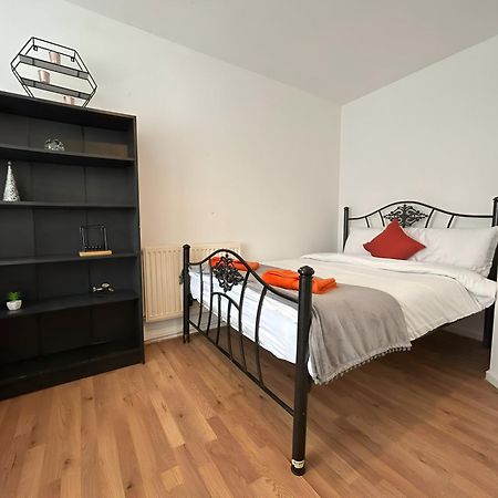 3 Bedroom House By M40 J4 High Wycombe Kültér fotó