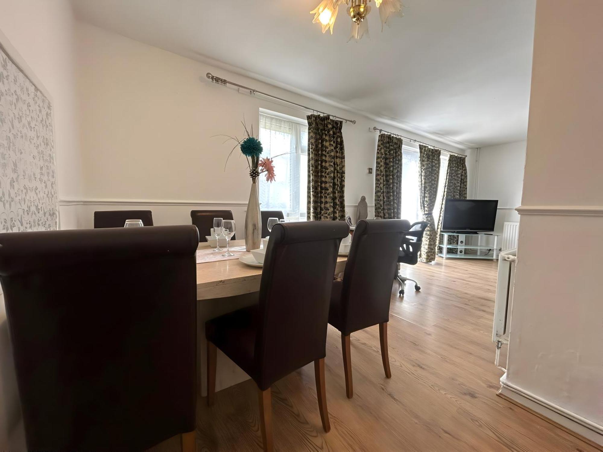 3 Bedroom House By M40 J4 High Wycombe Kültér fotó
