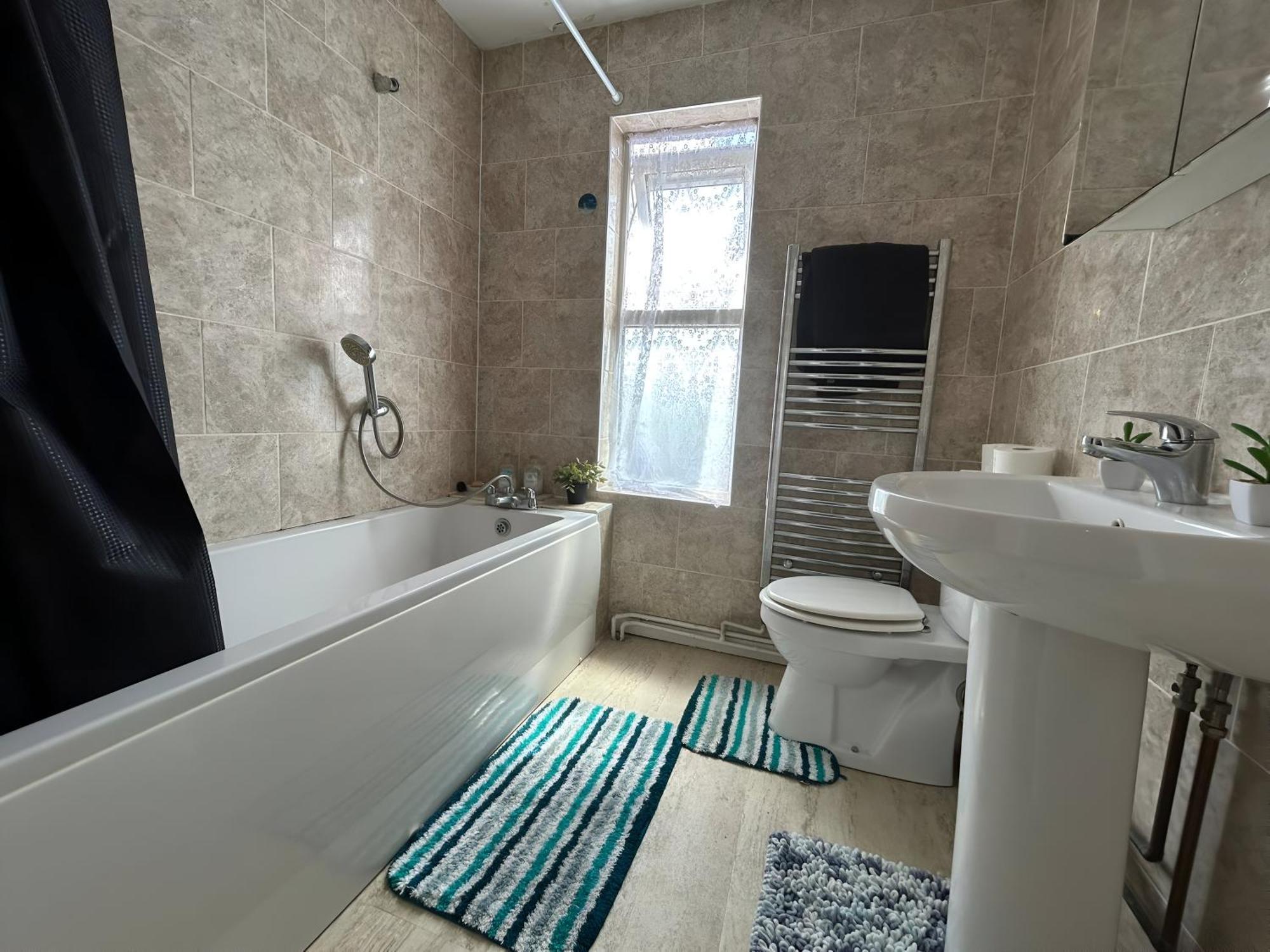 3 Bedroom House By M40 J4 High Wycombe Kültér fotó